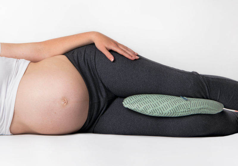 Bellydrop tussen de knieën Bellydrop